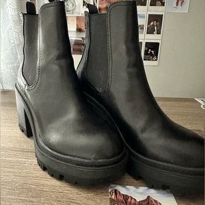 Urban Outfitters Chloe Chelsea Boot